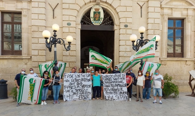 Siracusa, esplode la protesta dei lavoratori Utilservice: sit in al Vermexio