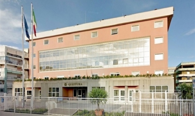 Cassibile, minacce a titolare bar: 2 extracomunitari al Centro espulsioni