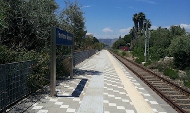 Siracusa, treno del Barocco: dall'8 agosto fermata a Fontane Bianche