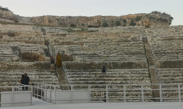 Siracusa, Lella Costa al Teatro Greco con La vedova Socrate