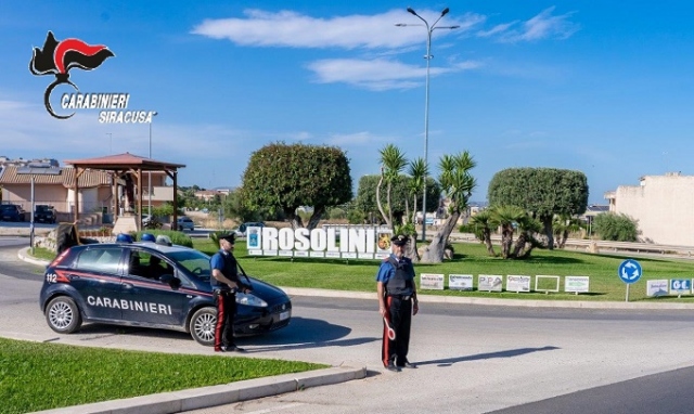 Evade i domiciliari a Castelvetrano e si rifugia a Rosolini: arrestata 22enne