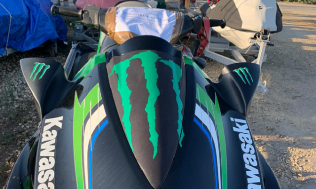 Augusta, due ragazze minorenni in moto d'acqua nella baia di Brucoli: mezzo sequestrato e sanzione di 3.700 euro