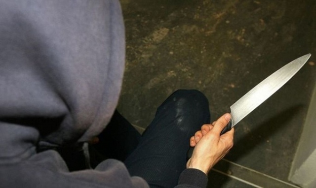 Augusta, armato di coltello in piazza America: denunciato