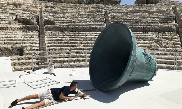 Siracusa, Mircea Cantor in prima mondiale al Teatro Greco