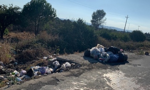 Siracusa, abbandono rifiuti: Alfredo Foti suggerisce di affidare a Tekra la vigilanza