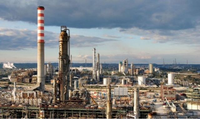 Covid, i sindacati dei metalmeccanici: "Test sierologici e tamponi per tutti i lavoratori del Petrolchimico Siracusano"