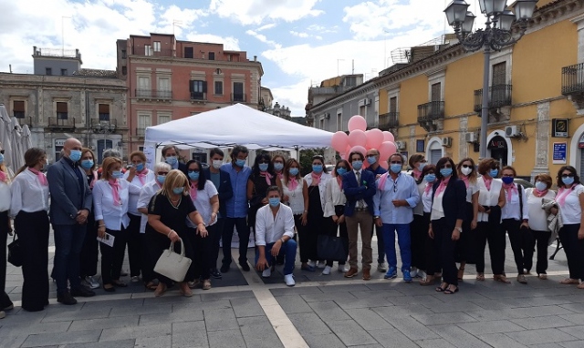 Presentata la Breast Unit dell'Asp: sfilata di auto d'epoca a Lentini, Carlentini e Francofonte