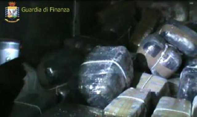 Hashish dalla Spagna per rifornire Palermo: arresti