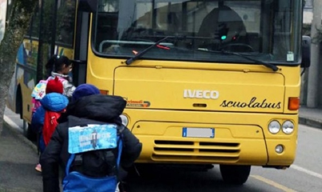 Priolo, trasporto scolastico urbano: al via la distribuzione dei tesserini