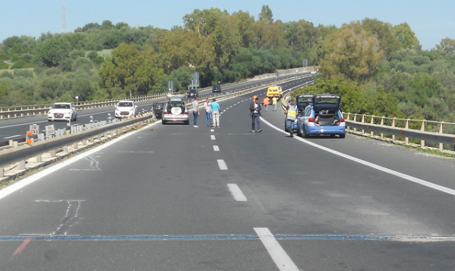 Incidente mortale sulla Siracusa-Catania: vittima un motociclista
