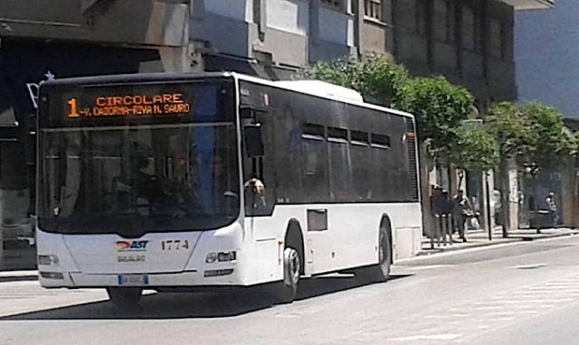 Siracusa, commemorazione dei defunti: 3 navette per il collegamento con il cimitero. Percorsi e orari
