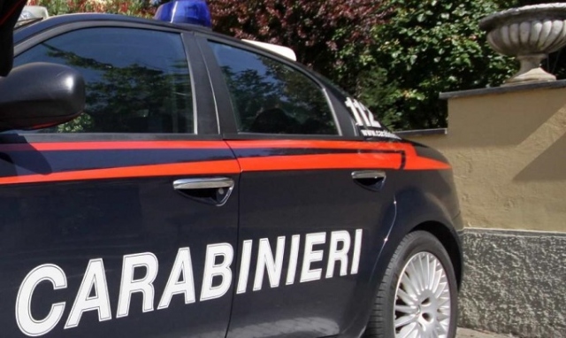 Floridia, viola la sorveglianza speciale per andare a ballare: arrestato