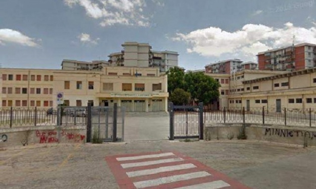 Siracusa, caso positivo alla materna del Costanzo: classe in quarantena