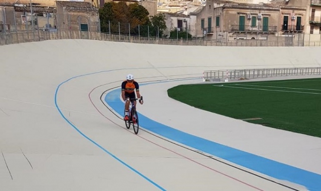 Francesco Moser a Noto: gira al nuovo Velodromo Paolo Pilone