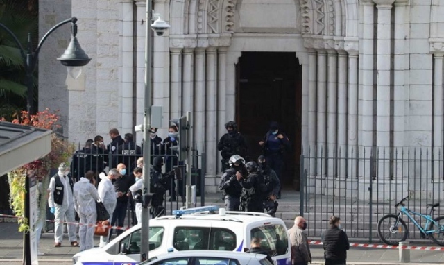 Nizza, attacco alla cattedrale di Notre-Dame: tre morti