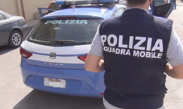 Catania, compravendita  cittadinanza: arresti