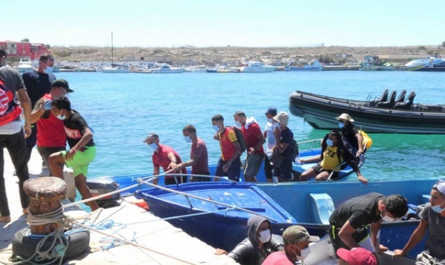 Sbarchi a ripetizione a Lampedusa: arrivati 433 migranti