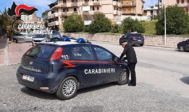 Noto, violenza e resistenza a pubblico ufficiale: arrestato 31enne