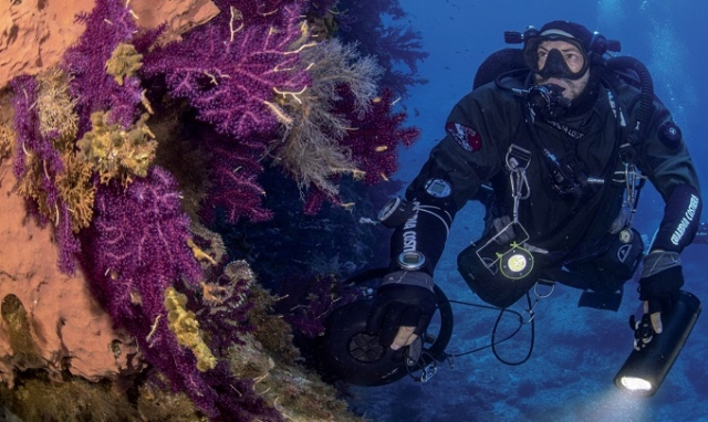 Nel “Calendario della Guardia Costiera 2021” il racconto del Mar Mediterraneo