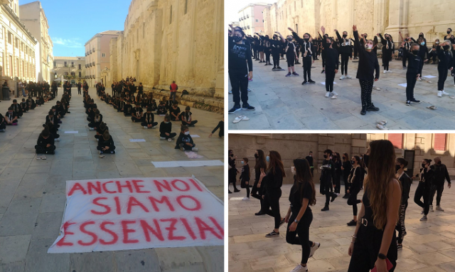Siracusa, protesta delle scuole di danza in piazza Duomo