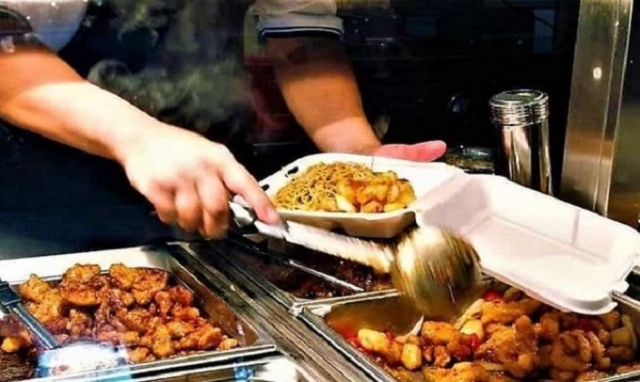 Negosi chiusi la domenica, ma asporto consentito fino alle 22