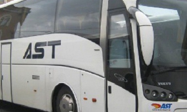 Siracusa, fermata dei bus extraurbani vicino al ponte di Ortigia