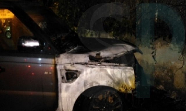 Siracusa, a fuoco l'auto dell'ex sindaco Giancarlo Garozzo: due condanne e un'assoluzione