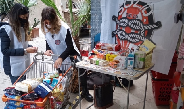 Siracusa, raccolta alimenti per le famiglie in difficoltà