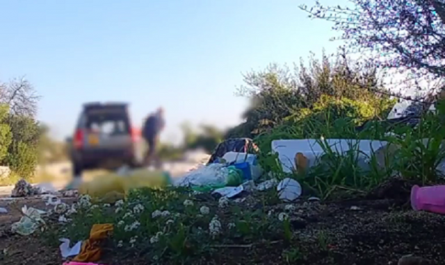 Noto, abbandono dei rifiuti: le telecamere scorprono altri sporcaccioni