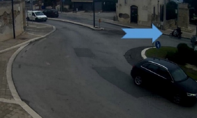 Siracusa, furto di un televisorei e di un lettore dvd: 2 arresti