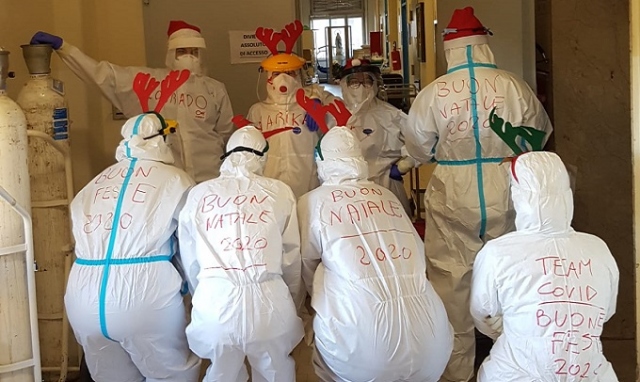 Siracusa, Natale al covid center dell'Umberto I: canti, balli e panettone per i pazienti