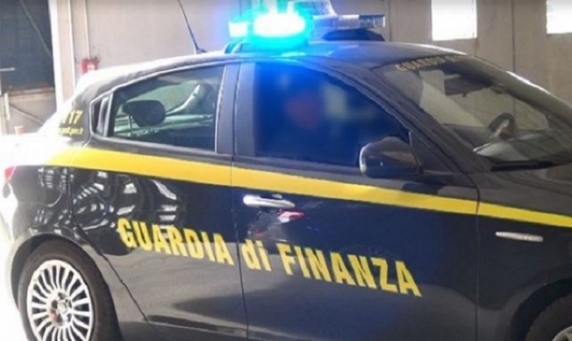 Nel Palermitano, furbetti dei "buoni spesa": 16 denunciati