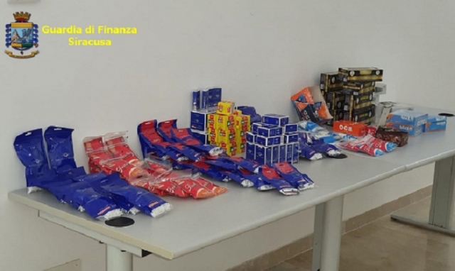 Noto, sequestro di oltre 110mila accessori da fumo in vendita senza autorizzazione