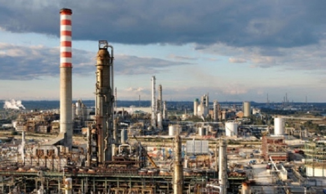 Siracusa, vertice sindacati-Isab Lukoil: al centro al salvaguardia dei posti di lavoro