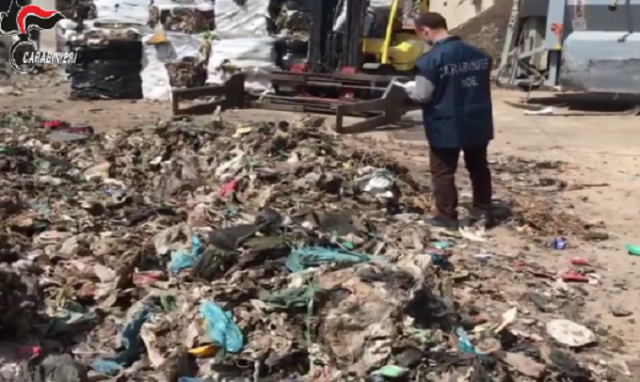 Traffico e smaltimento di rifiuti in Sicilia orientale, 16 misure cautelari: una eseguita in provincia di Siracusa