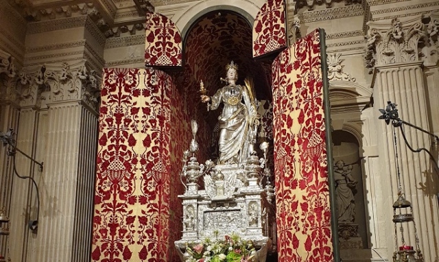 Siracusa, la festa di Santa Lucia al tempo del covid: cancellate le processioni, divenata centrale la preghiera
