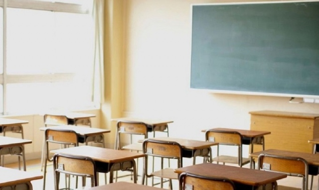 Boom di contagi in Sicilia, slitta il rientro a scuola per le superiori