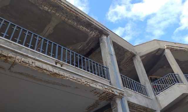 Siracusa, cimitero nel degrado: pericoloso lo stato delle pensiline