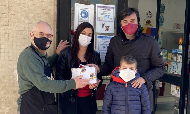 Siracusa, assegnato per 120 euro il panettone artigianale messo all'asta per l'Aism