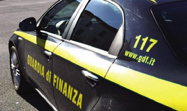 Società fallisce nel Milanese, sequestrato palazzo signorile a Noto