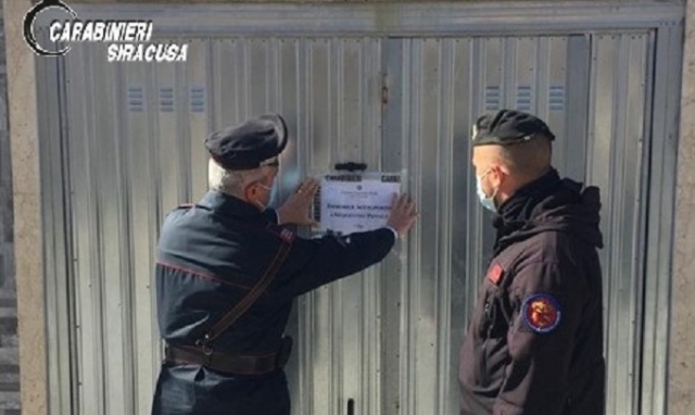 Noto, garage abusivo in un terreno della ex Provincia: denunciato 44enne