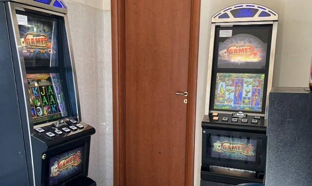 Avola, sequestro di 2 macchinette da gioco scollegate dalla rete