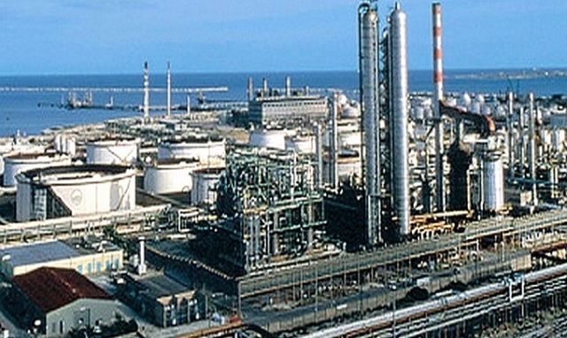 Regione, vertice a Palermo sul polo industriale e sul "caso" Lukoil