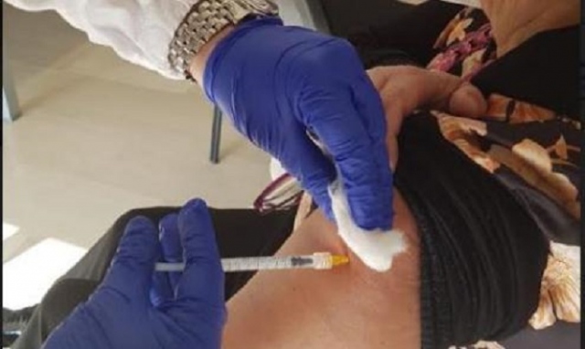 Siracusa, operatori sanitari delle strutture private convenzionate. "Anche a noi priorità nei vaccini anticovid"