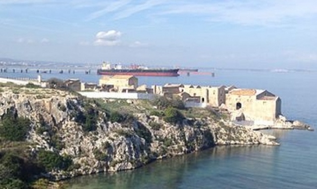 Siracusa, sopralluogo alla ex Tonnara: Legambiente e Fillea "Solo passerella"