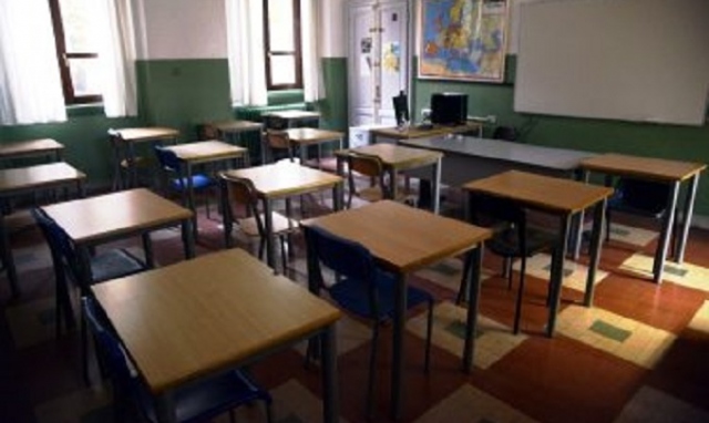 Siracusa, rientro a scuola: sit in degli studenti a Largo XXV Luglio