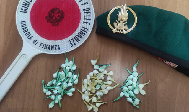 Siracusa, controlli antidroga: 2 denunce e sequestro di stupefacente