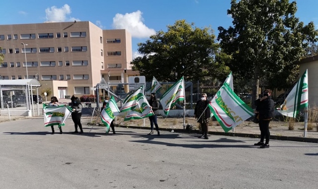 Siracusa, servizio mensa nelle carceri siciliane: protesta dei lavoratori Cot