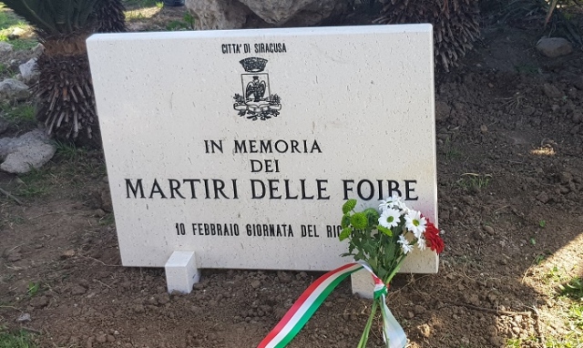 Siracusa, targa in ricordo delle vittime delle Foibe al Monumento ai Caduti