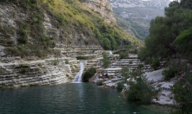 Avola, laghetti di Cavagrande tra i 10 luoghi del mondo per tuffo spettacolare